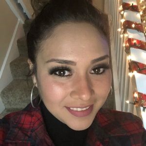 Meet your Posher, Ivonne